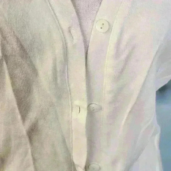 Women's white cardigan button-up long sleeve,lightweight sweater size M - Picture 4 of 7